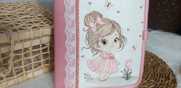 Porta Documentos do Bebê Capa Caderneta de Vacinação Boneca