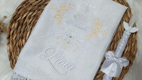 Toalha Batizado Linho Floral e Pomba Off White com Br + Vela