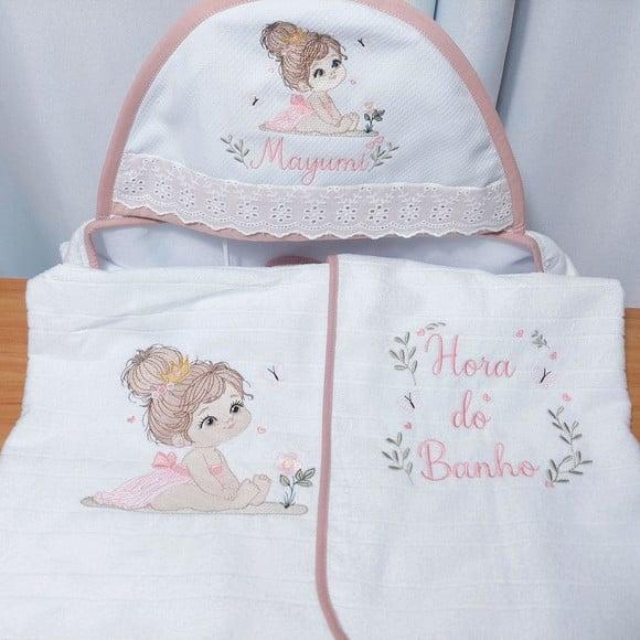 Toalha com Capuz Premium Luxo Menina Bonequinha Bordado