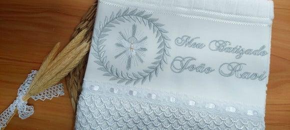 Toalha de Batizado Personalizada Bordada
