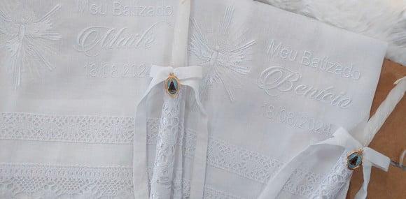Toalha Linho Espírito Santo Nossa Senhora + Vela Batizado