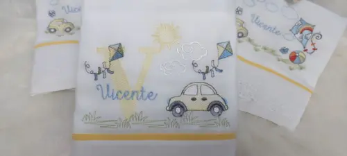 Kit Fraldas Personalizadas Carro Delicado Luxo