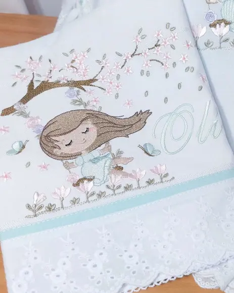 Kit Manta e Fraldas Premium Luxo Menina Floral Delicado
