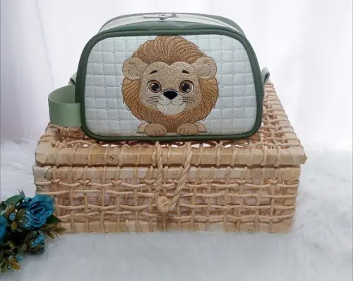 Necessaire Porta Fraldas Lenço Pomada Luxo Bebê