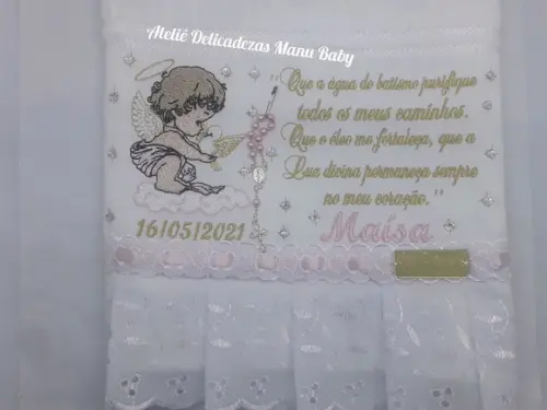 Toalha Batizado Anjinha com Pomba na Nuvem