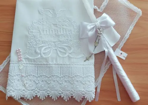 Toalha Batizado Floral Branco Delicado + Vela Batizado