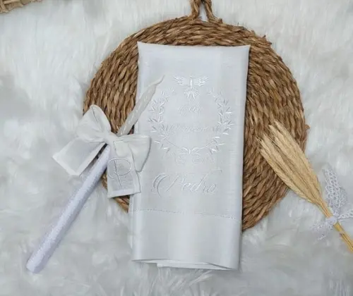 Toalha Batizado Linho Espírito Santo Delicado + Vela