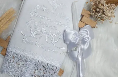 Toalha Batizado Linho Espírito Santo Floral Delicado + Vela