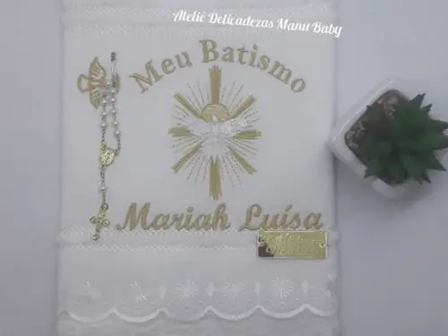 Toalha bordada batizado