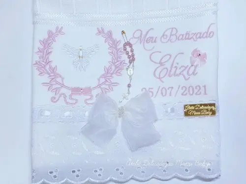 Toalha bordada batizado