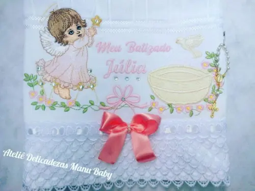 Toalha bordada batizado