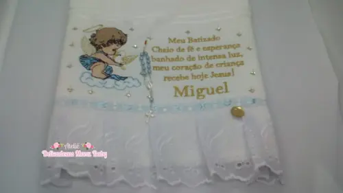 Toalha bordada batizado