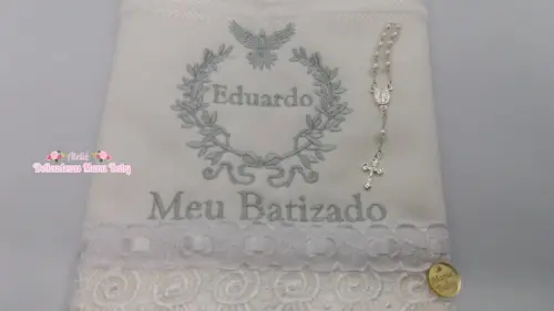 Toalha bordada batizado