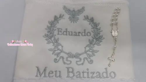 Toalha bordada batizado