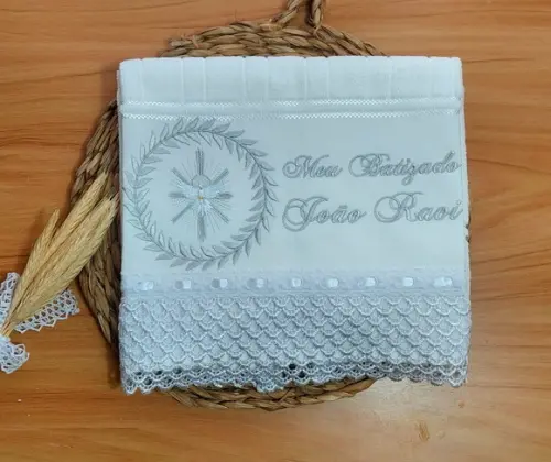 Toalha de Batizado Personalizada Bordada