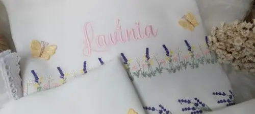 Kit Cueiro 400 Fios e Fraldas Barra Bordada Floral Lavanda