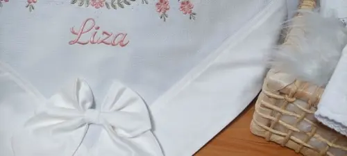 Manta de Bebê em Piquet Lisa Luxo Floral Rosé Borboleta