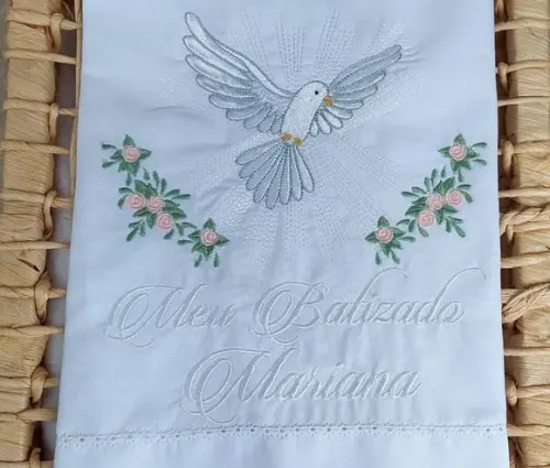 Toalha Batizado Espiríto Santo e Flores