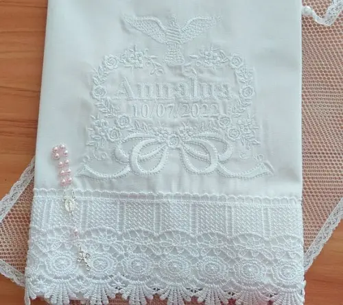 Toalha Batizado Floral Branco Delicado + Vela Batizado