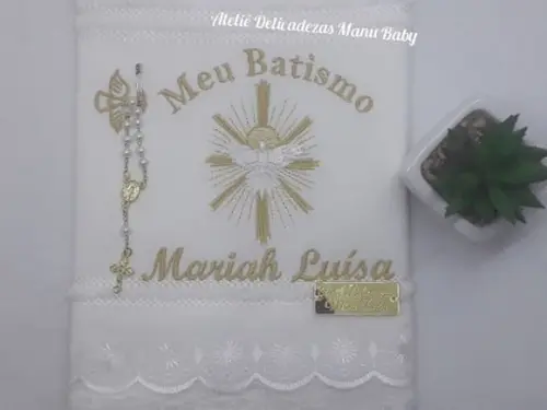Toalha bordada batizado