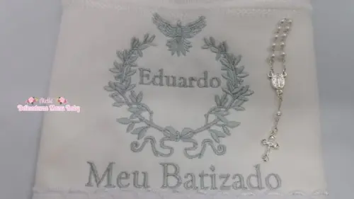 Toalha bordada batizado