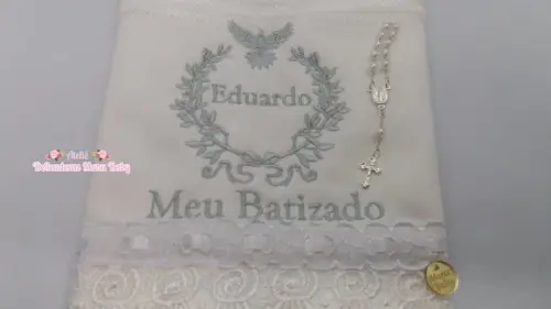 Toalha bordada batizado