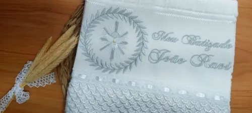 Toalha de Batizado Personalizada Bordada