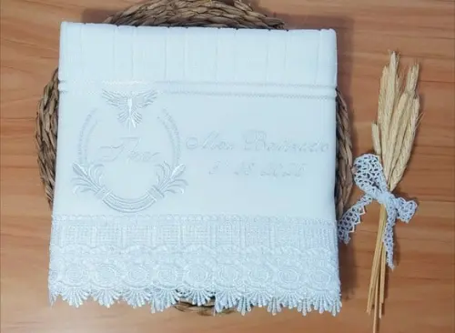 Toalha de Batizado Personalizada Bordada
