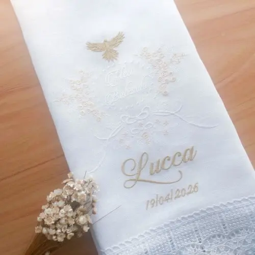 Toalha Linho Delicado Batizado Floral Pomba Bordado