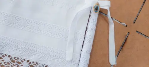 Toalha Linho Espírito Santo Nossa Senhora + Vela Batizado
