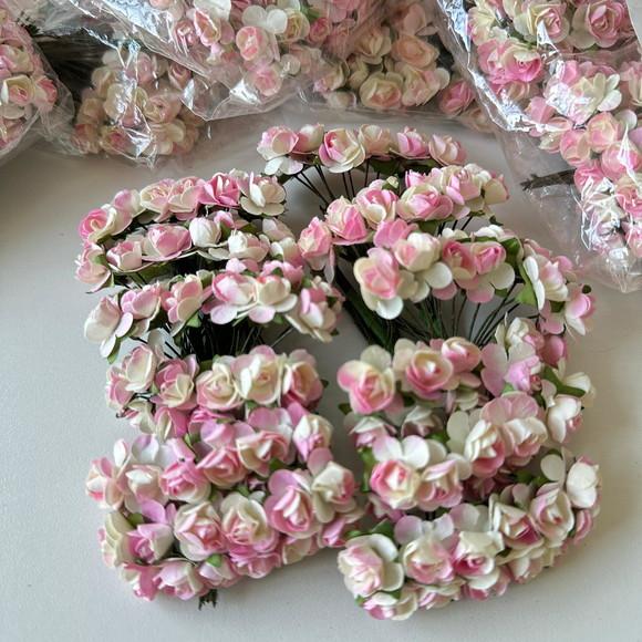 144 Unidades Mini Flores de Papel 1,5cm