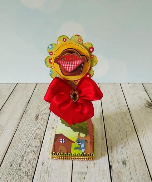 caixa chapeuzinho vermelho piramide