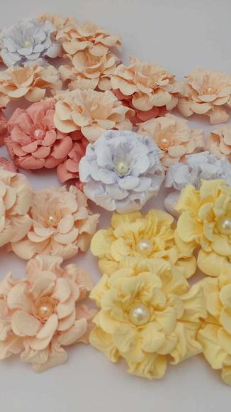Flor de papel amassadinha