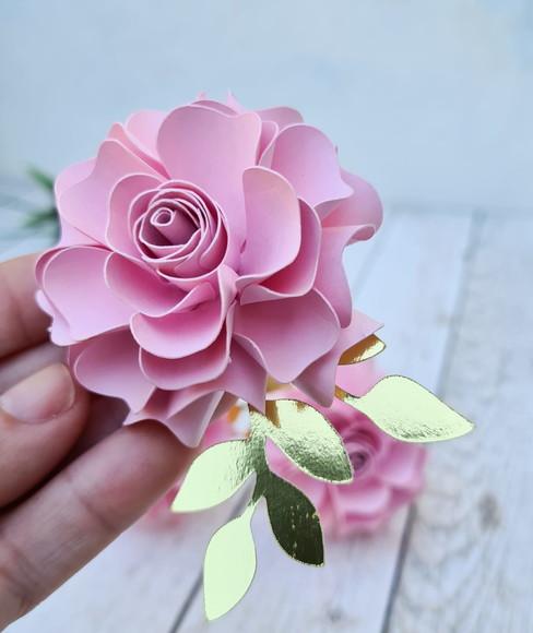 Flor de Papel para Topo de Bolo