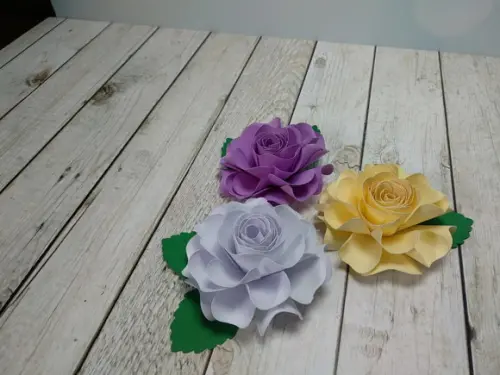 Flor de Papel com 8 cm
