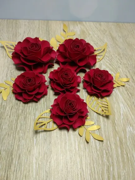 Kit 6 Flores de Papel com Folhas
