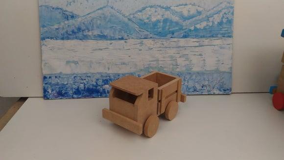10 Carrinhos de Madeira mdf