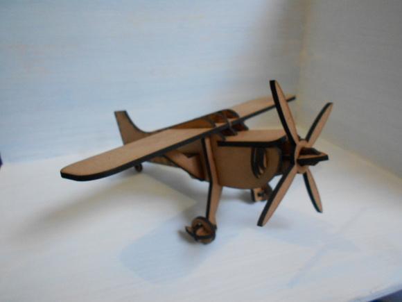 avião cessna montado