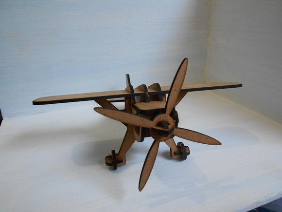 avião cessna montado