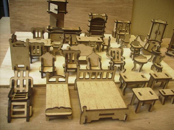 Kit Moveis Miniaturas- 36 Peças Montadas