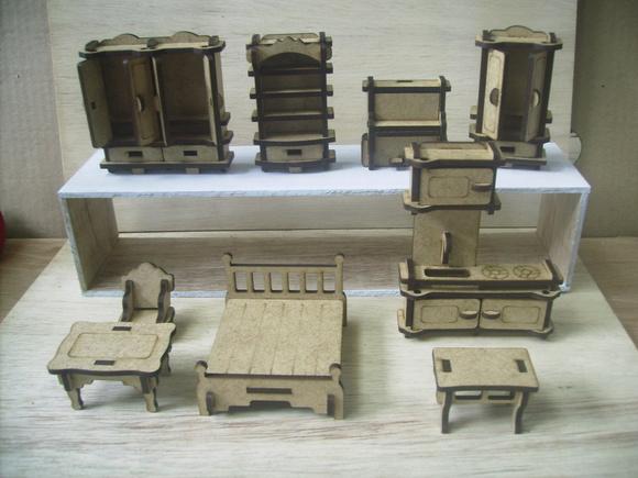 Kit Moveis Miniaturas- 36 Peças Montadas