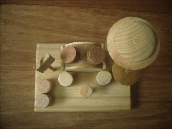 Miniatura de Bateria de madeira