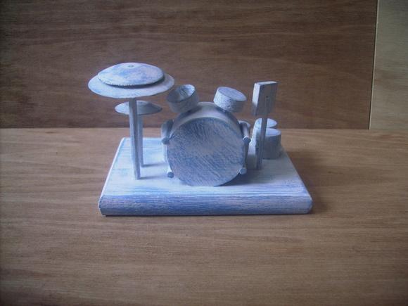 Miniatura De Bateria De Madeira
