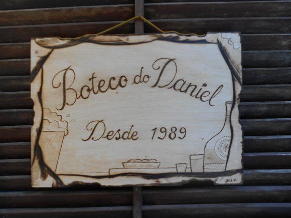 placa artesanal pirografada