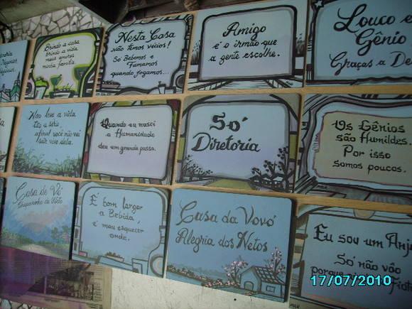 placas de madeira artesanal