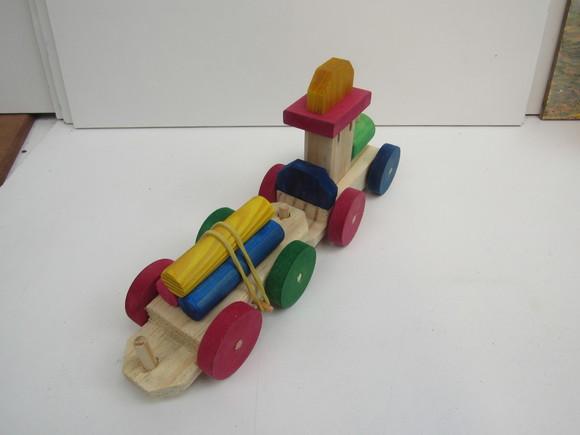 Trenzinho De Madeira multicolorido 2