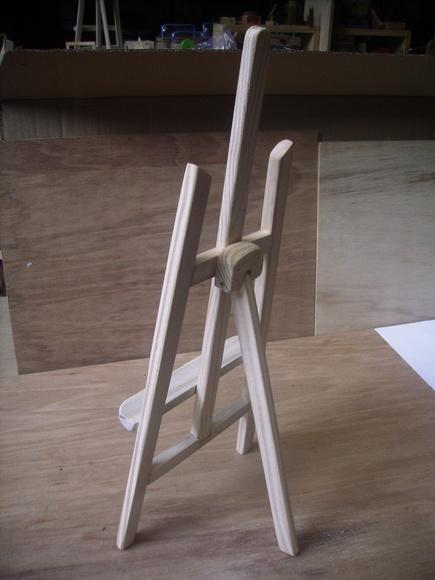Tripé suporte porta quadros de mesa