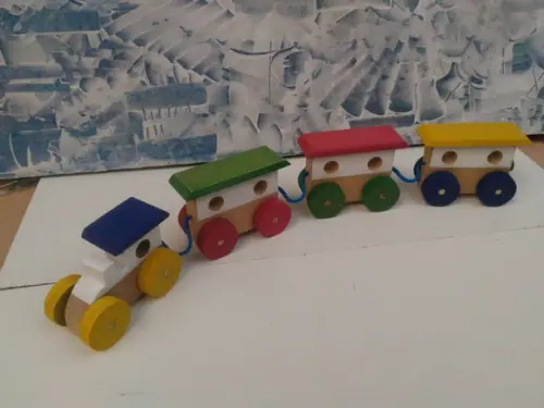 1 Trenzinho De MDF Multicolorido pq