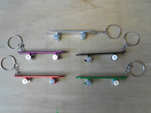 1 Skate de Metal com Gravação