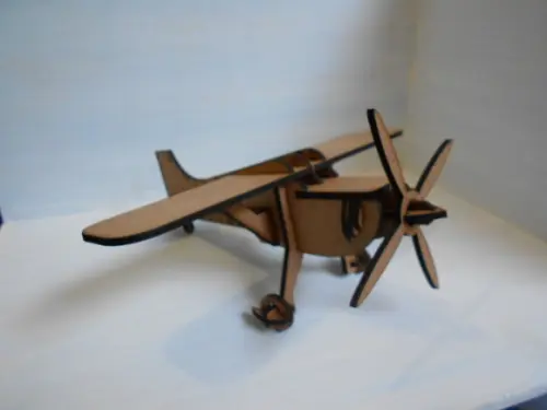avião cessna montado